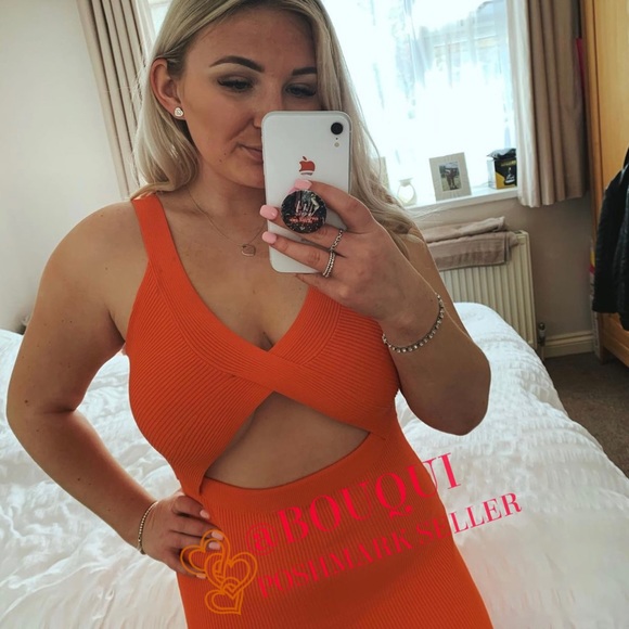 BLOGGER FV ZARA LIMITED EDITION CUT OUT KNIT DRESS - Picture 7 of 14